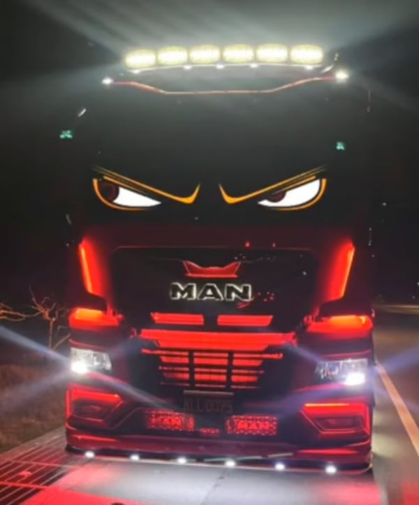 ✨DIY Car Dynamic LED Smart Colorful Eye Lamp Soft Screen